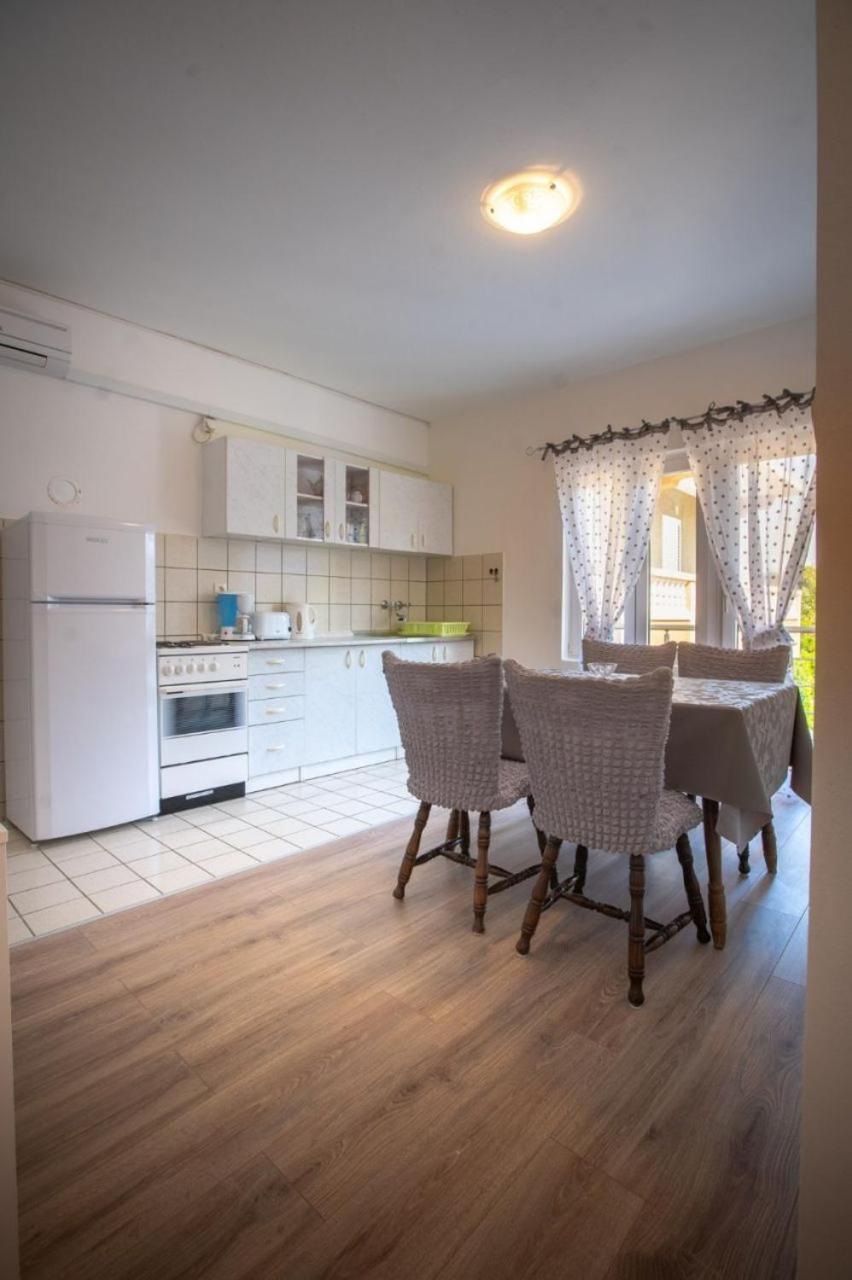 Apartments Marija Supetarska Draga Extérieur photo
